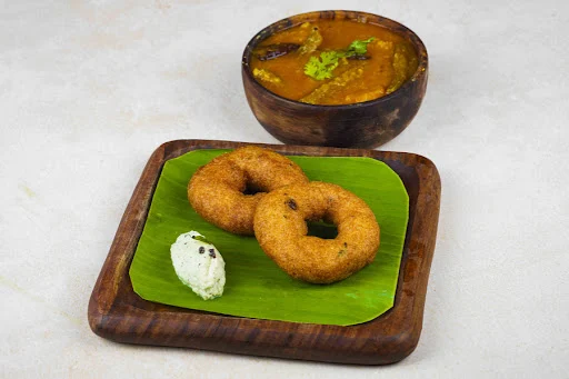 Medu Vada Sambar & Chutney