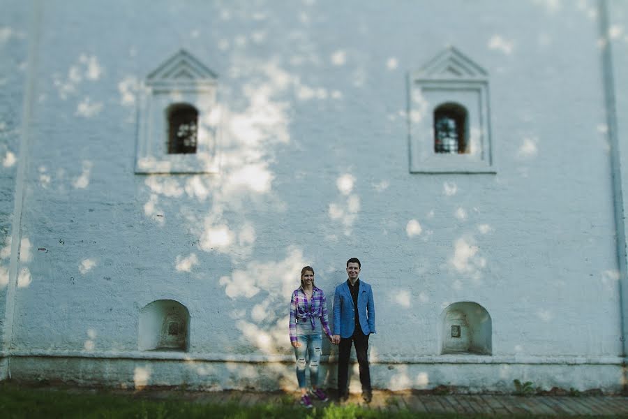 Fotografo di matrimoni Marina Subbotina (subbotinamarina). Foto del 26 giugno 2015