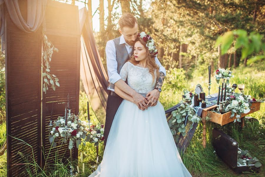 Fotógrafo de casamento Roman Selyutin (fotoroman). Foto de 14 de fevereiro 2017