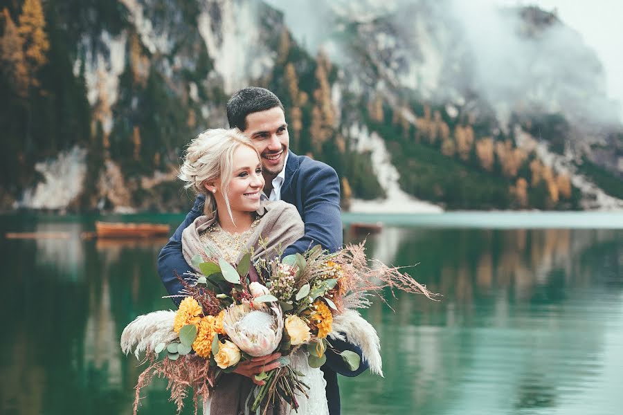 Fotógrafo de casamento Natashka Ribkin (ribkinphoto). Foto de 10 de abril 2018