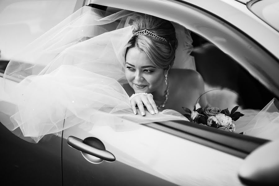 Wedding photographer Irina Skulina (iriwa24). Photo of 21 April 2015