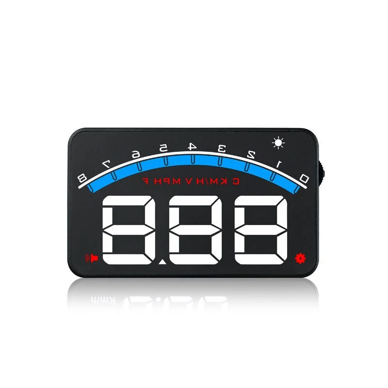 Display HUD per auto con proiezione di consumo carburante e voltaggio. Monitora dati importanti, come carburante e voltaggio, per una guida sicura.