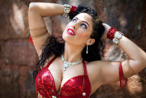 Amazing Belly Dance