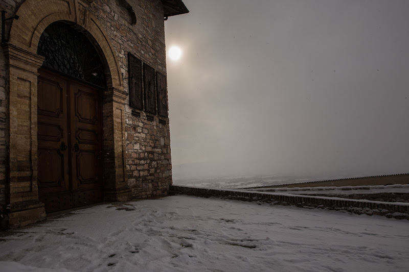 e poi fu silenzio e pace  di Lizzi