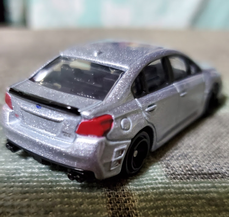 レヴォーグのWRX S4・STI・トミカ・GT-R・ランボルギーニに関するカスタム事例の投稿画像3枚目