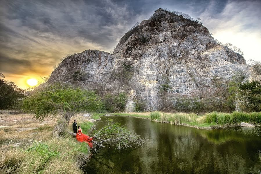 Весільний фотограф Somporn Avirutcheevin (fotobypaul). Фотографія від 25 березня 2016