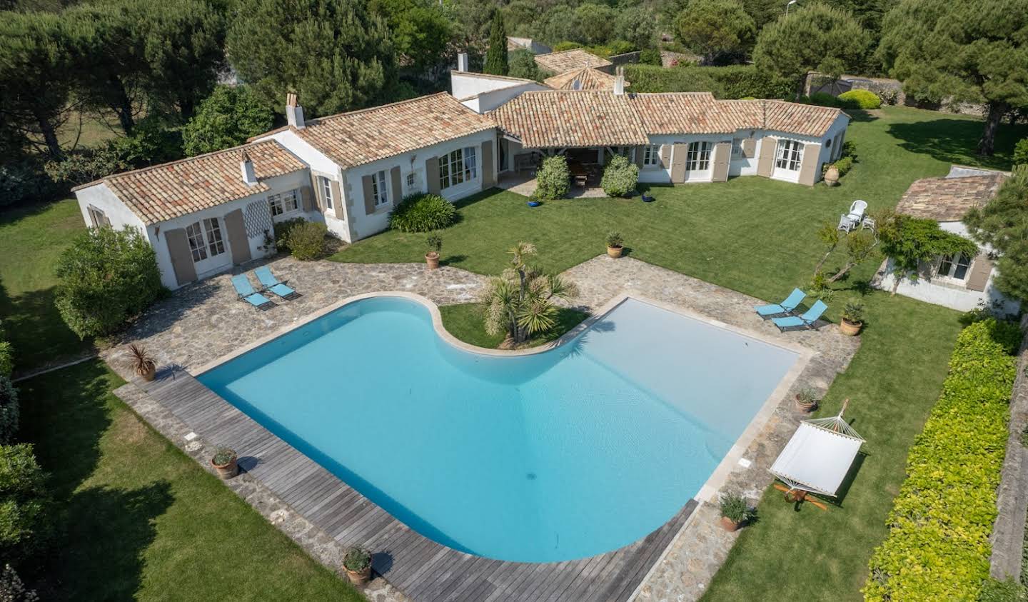 Villa with pool and garden Les Portes-en-Ré