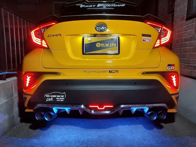 C-HRのDIY・マフラー4本出し・マフラー交換・マフラーに関するカスタム事例の投稿画像1枚目