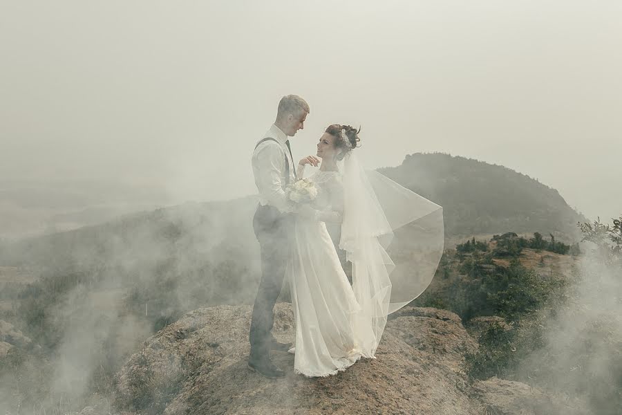 Fotografo di matrimoni Evgeniya Ivanova (ivanovamgn). Foto del 6 novembre 2016