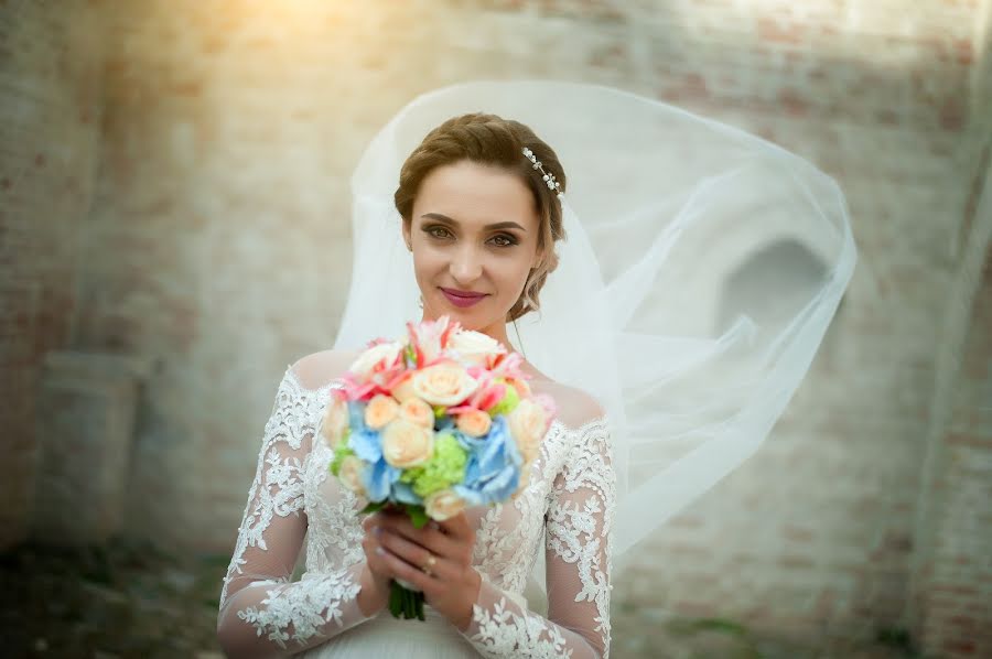 Fotógrafo de casamento Cristian Sorin (simbolmediavisi). Foto de 15 de junho 2017