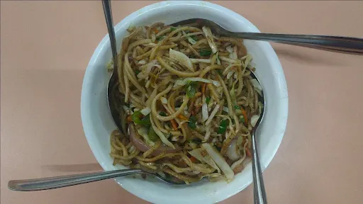 Veg Hakka Noodles