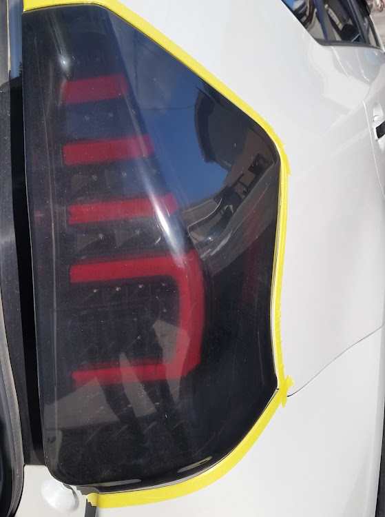 プリウスαのスモークテール・あなたのテールは？・お布団干して・家の掃除・車検の準備に関するカスタム事例の投稿画像2枚目