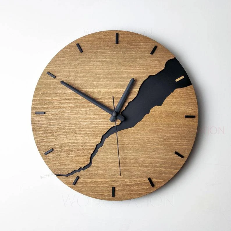 Modern Home Creative Crack Simple Wooden Wall Clock Minimalist Design for Stylish and Functional Decor A Charming Additi