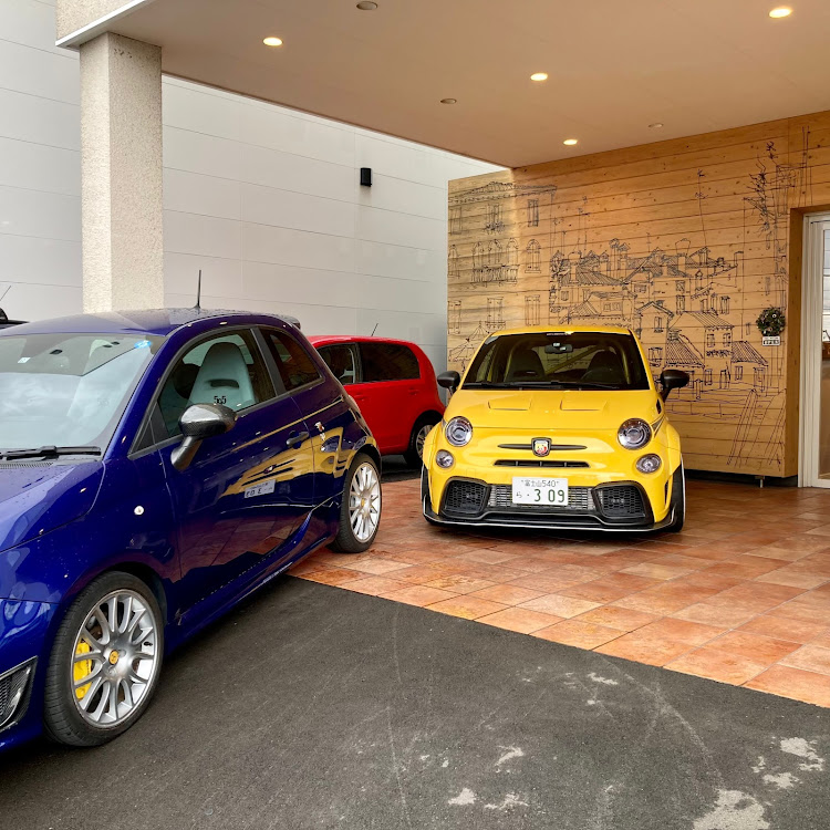 595Cのアバルト・アバルト595c・Car & Cafe Piccoloに関するカスタム事例の投稿画像3枚目