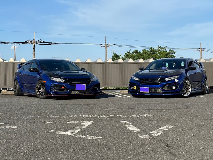シビックタイプRのいつもイイネありがとう御座います🙇‍♂️・初コラボ！！・ファーストモールディング・レア同色に関するカスタム事例の投稿画像1枚目