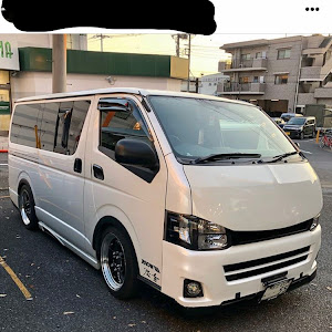 ハイエースバン TRH200V