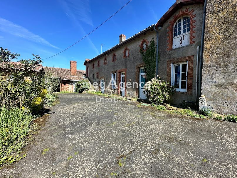 Vente maison 2 pièces 81 m² à La Tourlandry (49120), 96 000 €