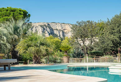 House with pool and garden 5