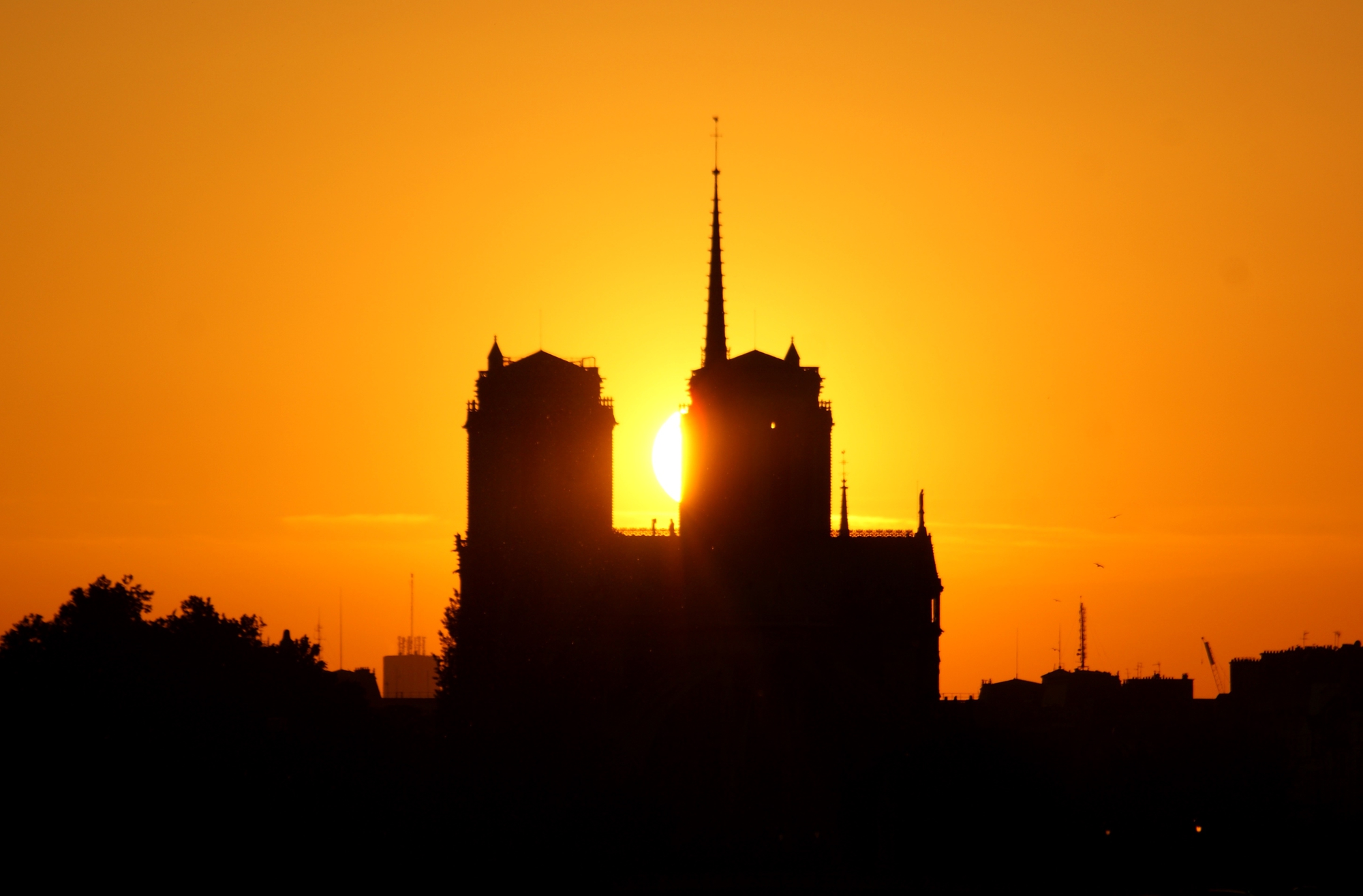 tramonto a Notre Dame di ilficus