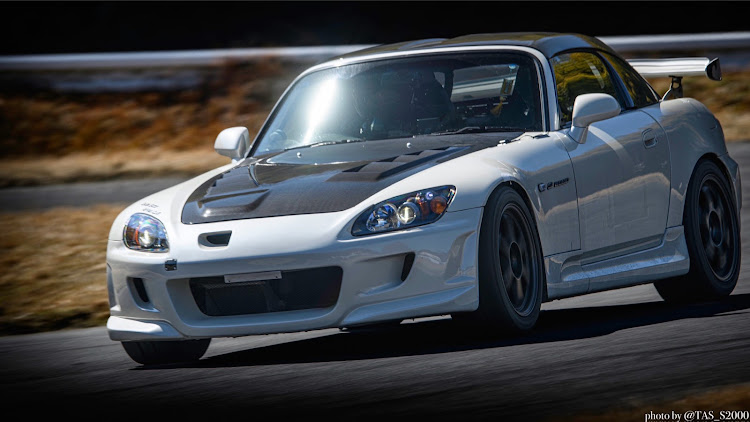 S2000のS2のカッコイイ写真に関するカスタム事例の投稿画像2枚目