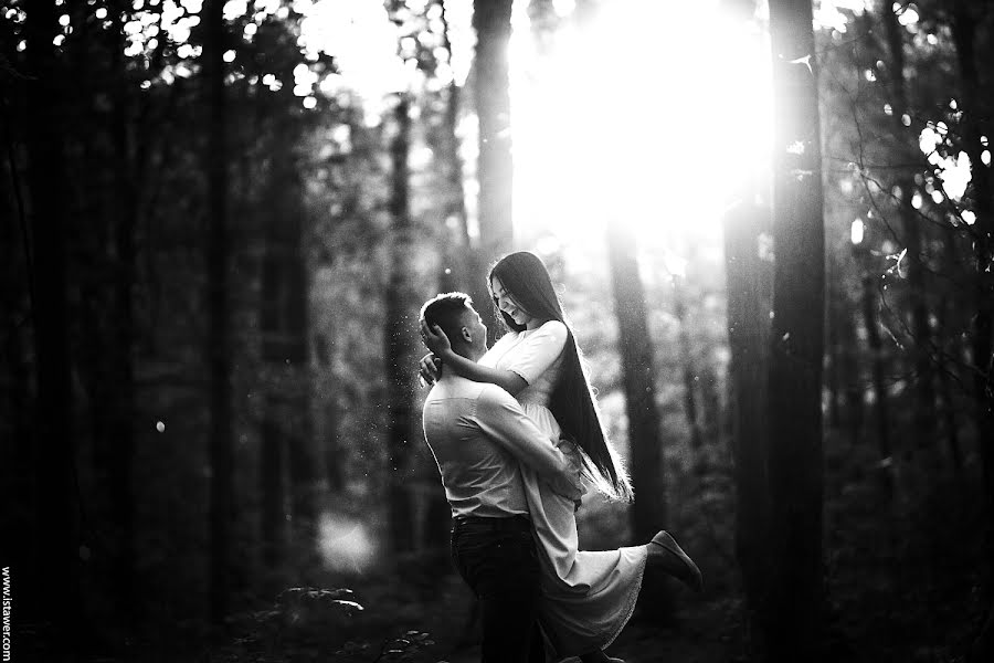 Fotógrafo de casamento Staver Ivan (stawer). Foto de 5 de março 2018