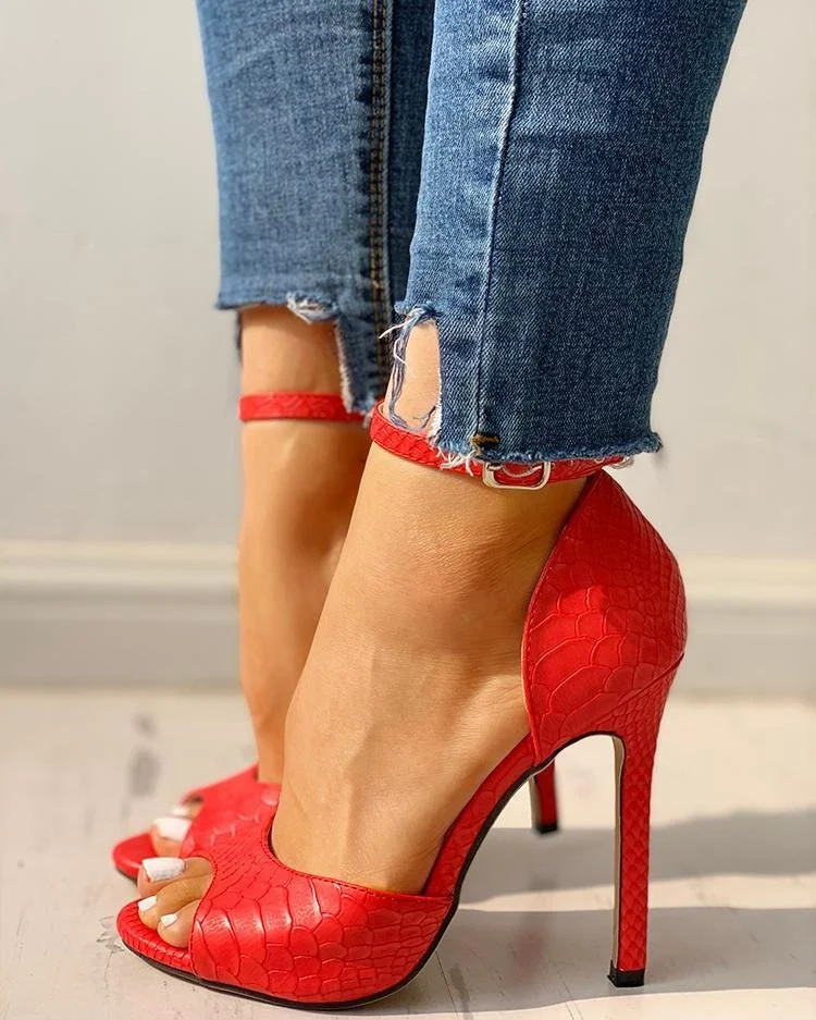 Yüksek Topuklu Moda Balık Ağzı Stiletto Tokalı Bayan Seksi Parmak Arası Büyük Beden Sandaletler. Şıklığınızı Tamamlayın!