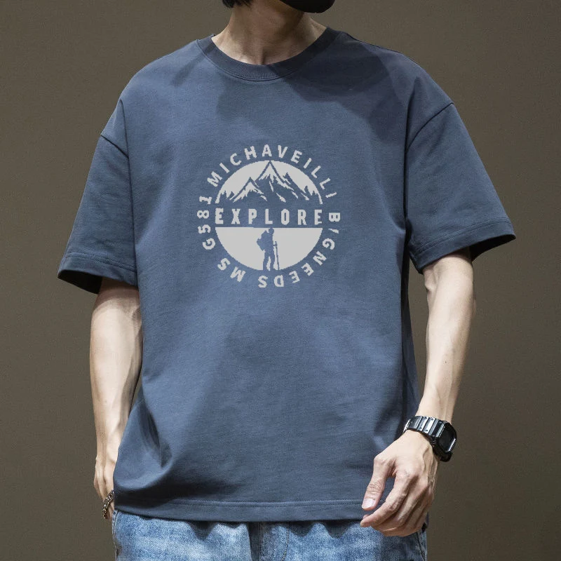 Camiseta de manga curta de algodão estampada vintage American High Street. Conforto e estilo retrô para um visual autêntico e despojado.