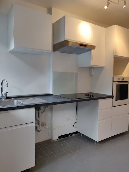 Location  appartement 3 pièces 69 m² à Marseille 8ème (13008), 1 190 €