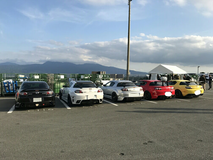 RX-8の富士スピードウエイ・Be a driver. Experience at FUJI SPEEDWAY・エイトリアンカップ・駐車場は運・2018ベストショットに関するカスタム事例の投稿画像4枚目