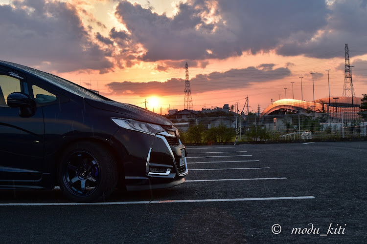 フィットの夕焼けと愛車・いつもありがと・D5600・ご近所レーシング・仲良しですが何か？に関するカスタム事例の投稿画像2枚目