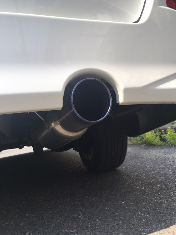 アルファードのトラストマフラー・うるさい・マフラー交換・バレない・自粛生活に関するカスタム事例の投稿画像2枚目