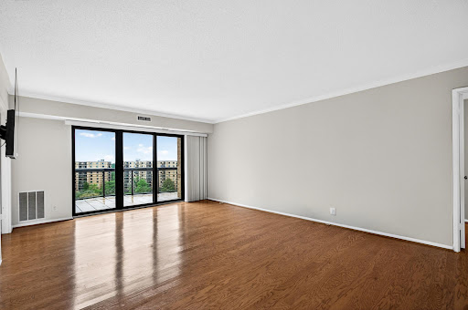 Apartment with pool 4