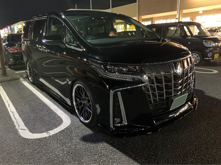 アルファードの30アルファード後期・Kuhl Racing・洗車に関するカスタム事例の投稿画像1枚目
