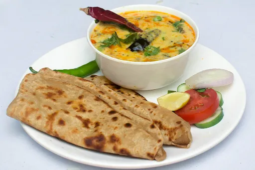 Sindhi Kadhi Paratha Box