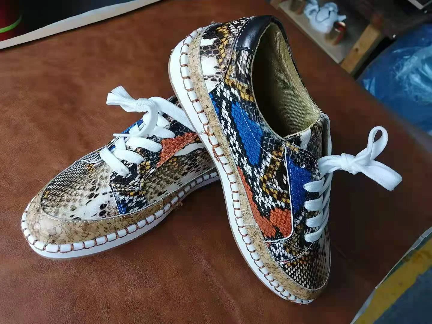 Title 2, Platform Casual Damesschoenen met Slangenprint,...