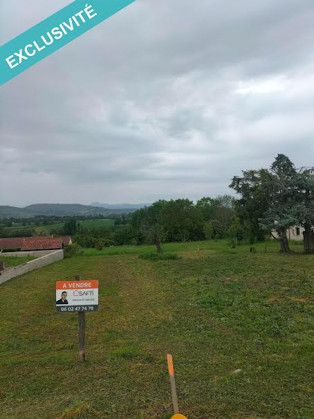 Vente terrain  684 m² à Moissat (63190), 70 500 €