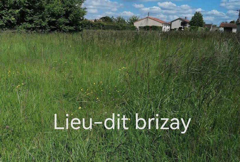  Vente Terrain à bâtir - 2 475m² à Coussay (86110) 