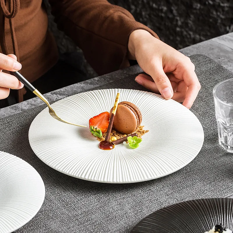 Assiette plate créative en porcelaine pour aliments occidentaux, assiette peu profonde, disque exquis pour dîner et repas.