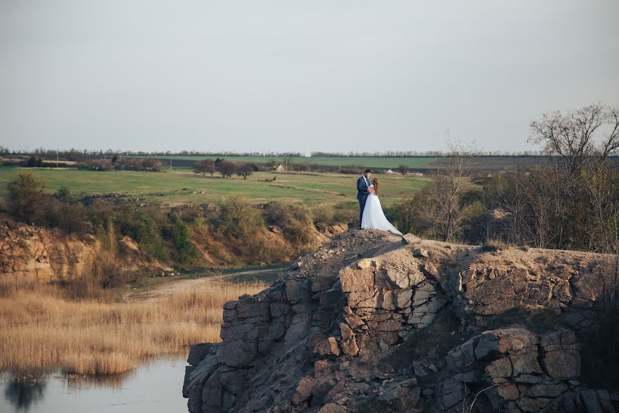 Wedding photographer Viktoriya Sklyar (sklyarstudio). Photo of 9 May 2019