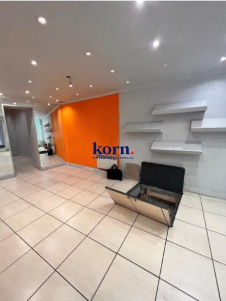 Location  locaux professionnels  57 m² à Paris 15ème (75015), 2 833 €