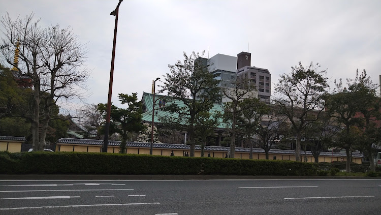 セレナの医療従事者にエールを❗️・トラックドライバーさんにエールを❗・たまゆらとセレナ😅💦・軽く水洗い✨・仕事中にパシャリに関するカスタム事例の投稿画像7枚目