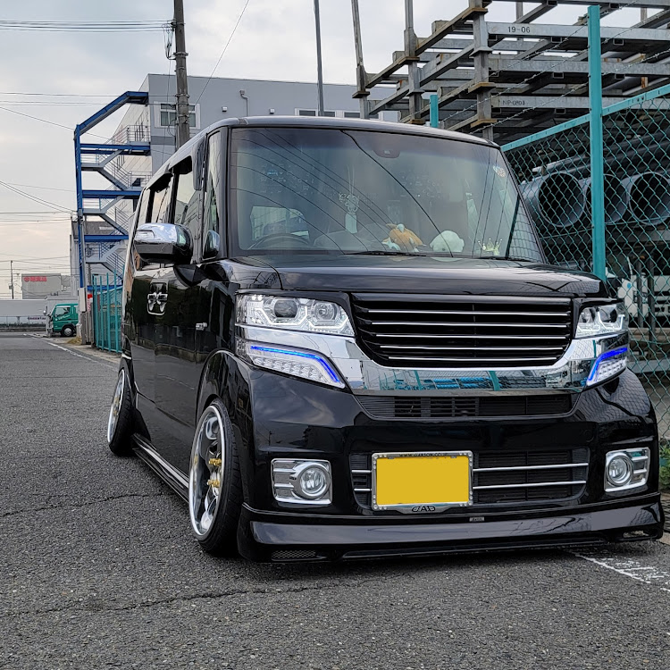 Nボックスカスタムの男は黙って尻・いつもイイネ&コメントありがとうございます🙇‍♂️・そろそろ車高調も変えようか迷うに関するカスタム事例の投稿画像5枚目