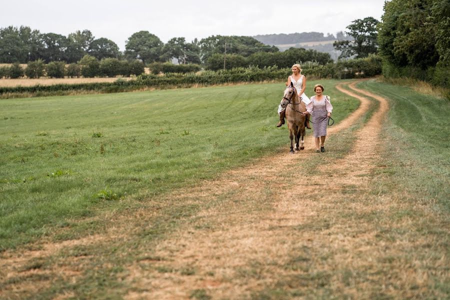 Wedding photographer Dean Jones (deanjonesphoto). Photo of 1 July 2019