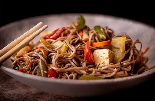 Cottage Cheese Veg. Hakka Noodles