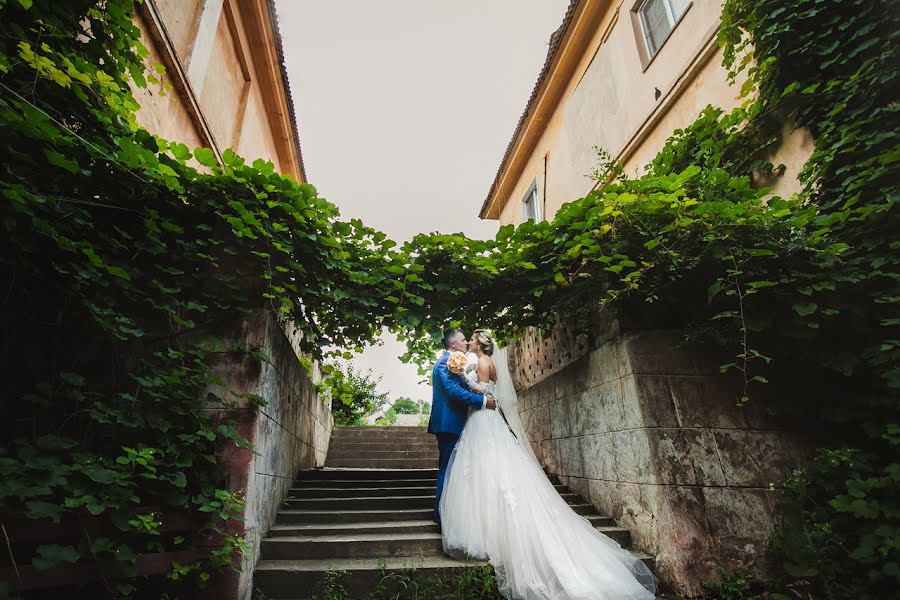 Fotografo di matrimoni Oksana Martynova (oksanamartynova). Foto del 2 maggio 2017