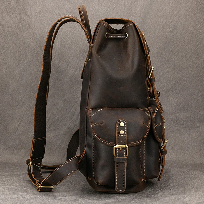 Sac à dos en cuir Crazy Horse grande capacité, idéal pour voyages et activités en extérieur, rabattable et résistant.