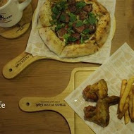 堤諾比薩  Tino's Pizza Cafe(家樂福內湖門市)