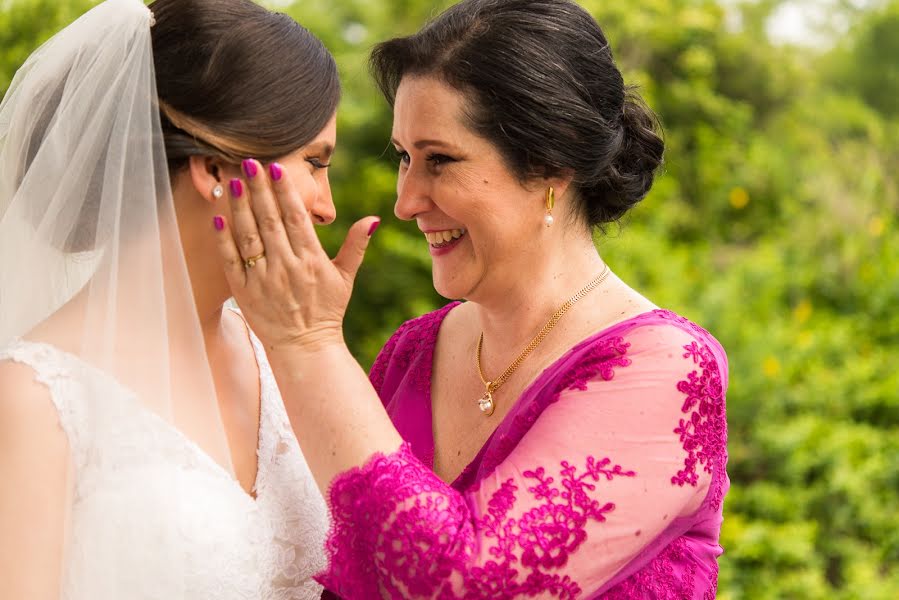 Fotógrafo de bodas Alejandro Villaquirán (bruzzone). Foto del 15 de abril 2019