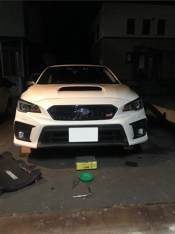 レヴォーグのフロントWRX化に関するカスタム事例の投稿画像1枚目