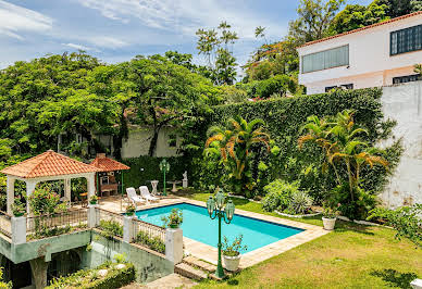 Maison avec piscine 10